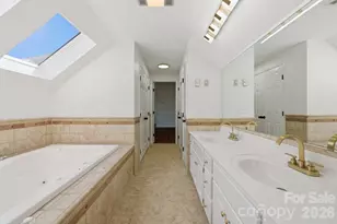 3811 Pinecrest Dr NE, Hickory, NC 28601 - Photo 23