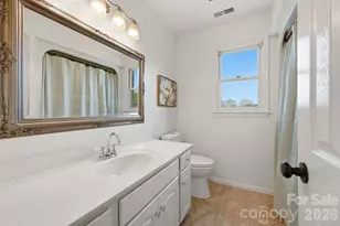 3811 Pinecrest Dr NE, Hickory, NC 28601 - Photo 17