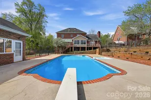 3811 Pinecrest Dr NE, Hickory, NC 28601 - Photo 29