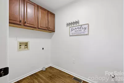 3811 Pinecrest Drive NE, Hickory, NC 28601 - Photo 11