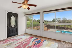 3811 Pinecrest Dr NE, Hickory, NC 28601 - Photo 9