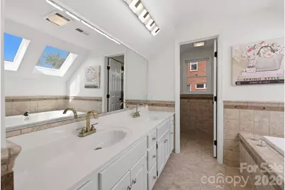 3811 Pinecrest Drive NE, Hickory, NC 28601 - Photo 23