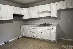 2213 Shamrock Dr, Charlotte, NC 28205 - Photo 15