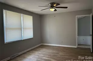 2213 Shamrock Dr, Charlotte, NC 28205 - Photo 3