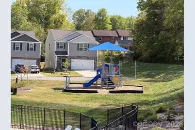 534 13th Avenue Drive NE, Hickory, NC 28601 - Photo 5