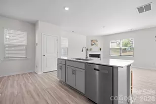 534 13th Ave Dr NE, Hickory, NC 28601 - Photo 11