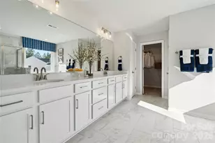 4224 Vis Pne Dr, Charlotte, NC 28215 - Photo 7