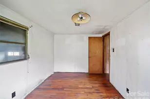 2432 Grapevine Rd, Marshall, NC 28753 - Photo 13