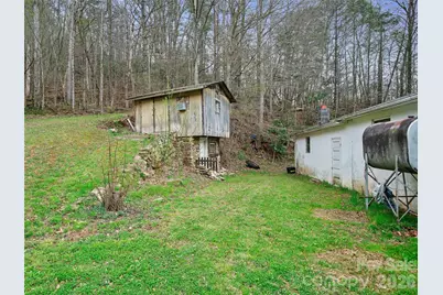 2432 Grapevine Road, Marshall, NC 28753 - Photo 15