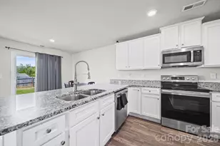 135 Trailwood Ct, Salisbury, NC 28146 - Photo 5