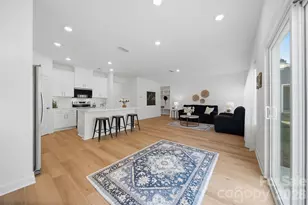 2076 Sunflower Cir, Newton, NC 28658 - Photo 9