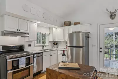 926 Camp Creek Road, Saluda, NC 28773 - Photo 7