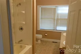 1514 W Walnut Ave, Gastonia, NC 28052 - Photo 3