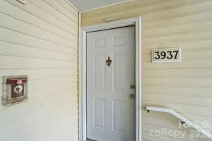 3937 Mohawk Ct, Charlotte, NC 28215 - Photo 3