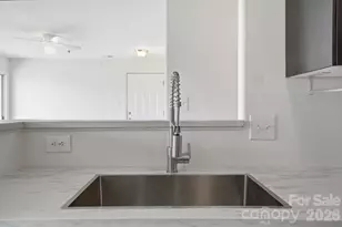 3937 Mohawk Ct, Charlotte, NC 28215 - Photo 13