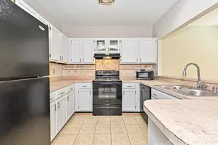 3206 Selwyn Farms Ln, Charlotte, NC 28209 - Photo 13