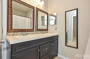 3206 Selwyn Farms Ln, Charlotte, NC 28209 - Photo 17