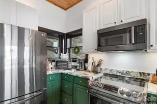 30 Club Villa Ct, Burnsville, NC 28714 - Photo 11