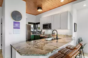 30 Club Villa Ct, Burnsville, NC 28714 - Photo 9