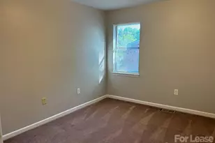 3633 Driftwood Dr, Charlotte, NC 28205 - Photo 15