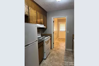 3633 Driftwood Drive, Charlotte, NC 28205 - Photo 11