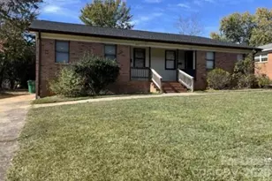 3633 Driftwood Dr, Charlotte, NC 28205 - Photo 1