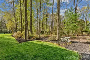 5507 Tullamore Ln, Charlotte, NC 28269 - Photo 7