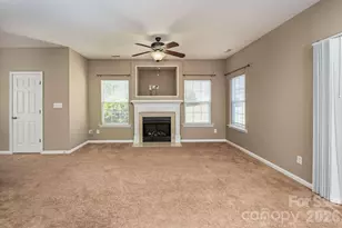 10622 Trolley Run Dr, Cornelius, NC 28031 - Photo 5