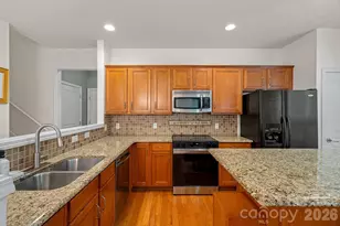 6902 Saranac Ln, Matthews, NC 28105 - Photo 13