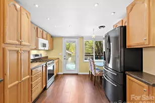 1614 Ridgewood Blvd, Hendersonville, NC 28791 - Photo 13