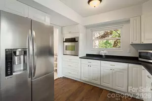 87 W Oakview Rd, Asheville, NC 28806 - Photo 13