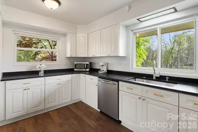 87 W Oakview Road, Asheville, NC 28806 - Photo 13