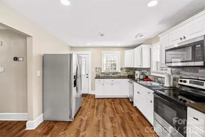 2738 Catalina Avenue, Charlotte, NC 28206 - Photo 15