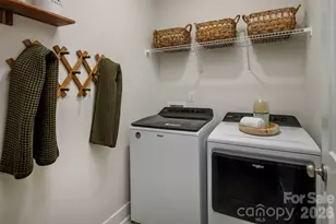 3122 Finchborough Ct, Charlotte, NC 28269 - Photo 7