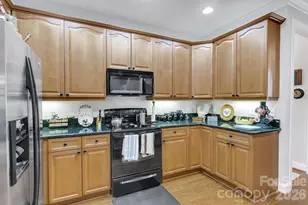 112 Wren Ct, Lake Lure, NC 28746 - Photo 7