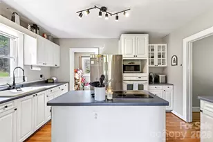 1511 White Oak Rd, Bakersville, NC 28705 - Photo 9