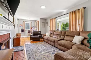 1511 White Oak Rd, Bakersville, NC 28705 - Photo 5