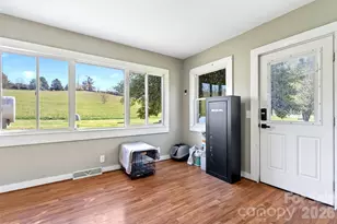 1511 White Oak Rd, Bakersville, NC 28705 - Photo 19