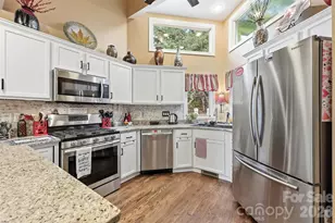14614 Waterside Dr, Charlotte, NC 28278 - Photo 11