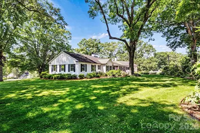 842 North Center Street, Hickory, NC 28601 - Photo 3