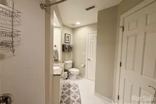 8964 Challis Hill Ln, Charlotte, NC 28226 - Photo 35