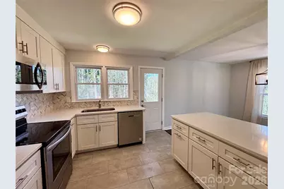 20 White Squirrel Lane, Hendersonville, NC 28739 - Photo 13