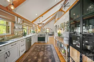 25 View Ridge Pkwy, Leicester, NC 28748 - Photo 13