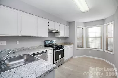 5823 Green Forest Drive, Charlotte, NC 28212 - Photo 11