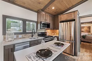 25 Getaway Ln, Maggie Valley, NC 28751 - Photo 11