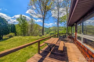572 Pleasant Valley Rd, Burnsville, NC 28714 - Photo 13