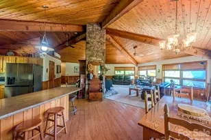 572 Pleasant Valley Rd, Burnsville, NC 28714 - Photo 21