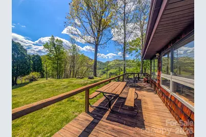 572 Pleasant Valley Road, Burnsville, NC 28714 - Photo 11