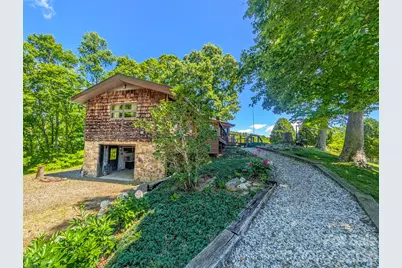 572 Pleasant Valley Road, Burnsville, NC 28714 - Photo 5