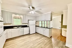 407 Pine St, Fort Mill, SC 29715 - Photo 13
